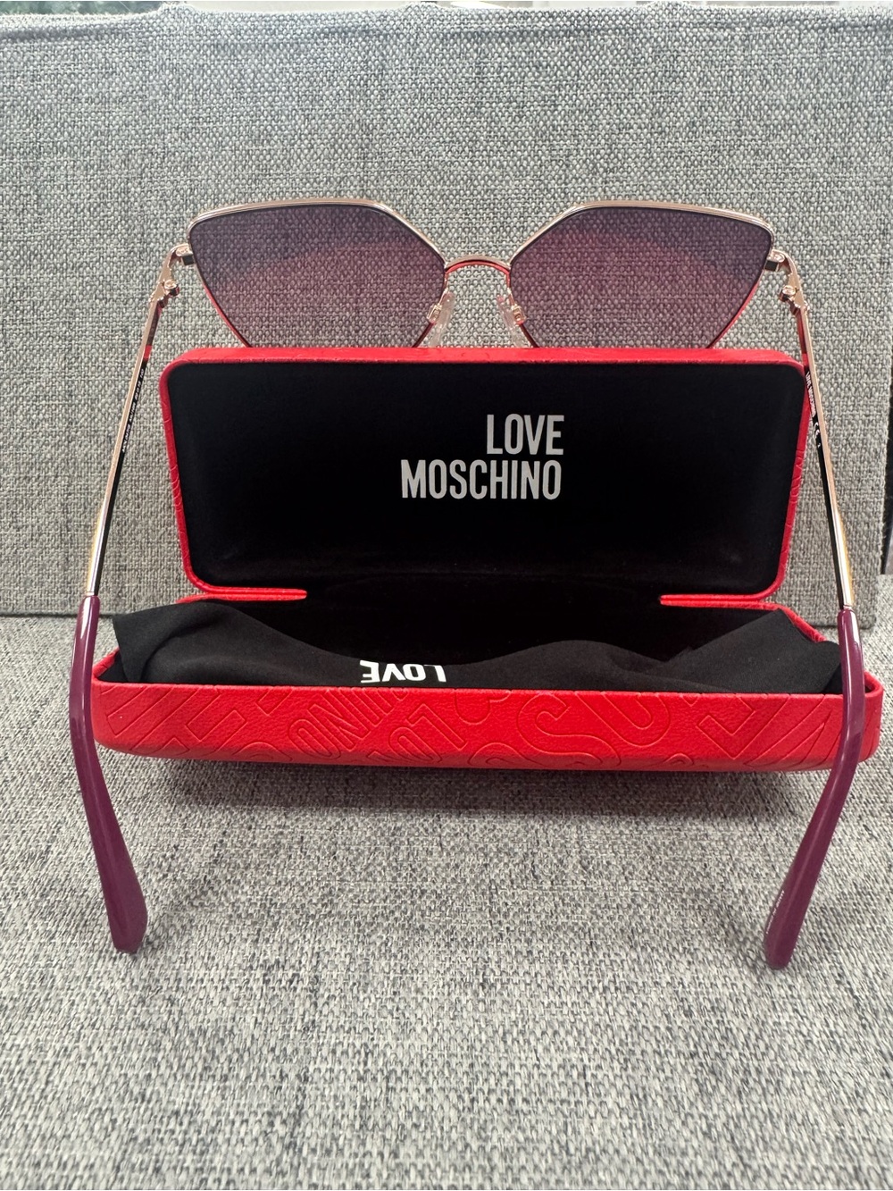 Love Moschino Purple Gradient Cat-Eye Sunglasses with Red Case